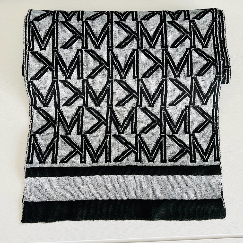 Michael Kors black and silver scarf - Picture 3 of 6